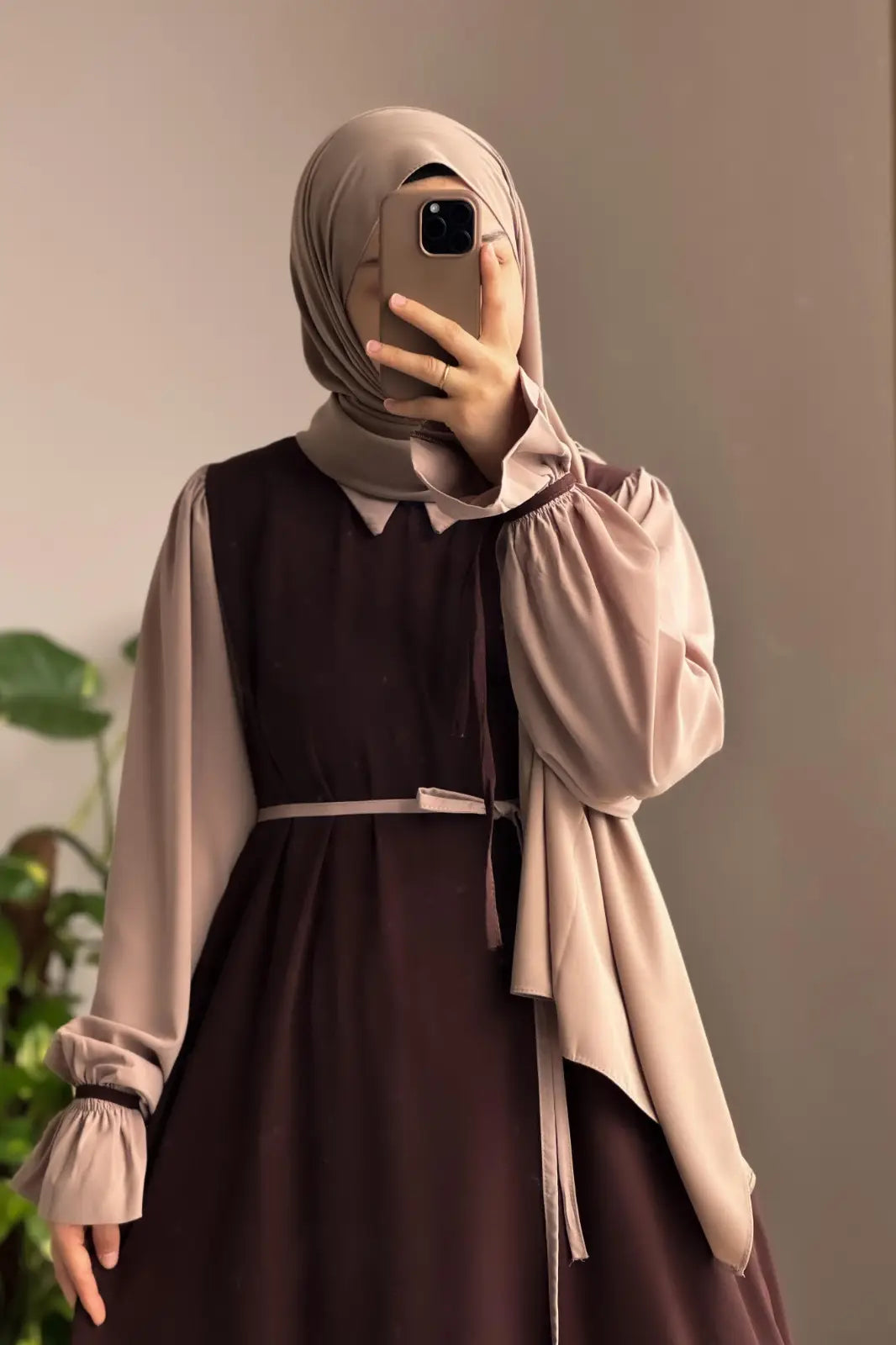 Abaya for Women with Belt & Stroller | Collar Abaya in Soft Wool Peach Fabric | Ready to Wear Abaya