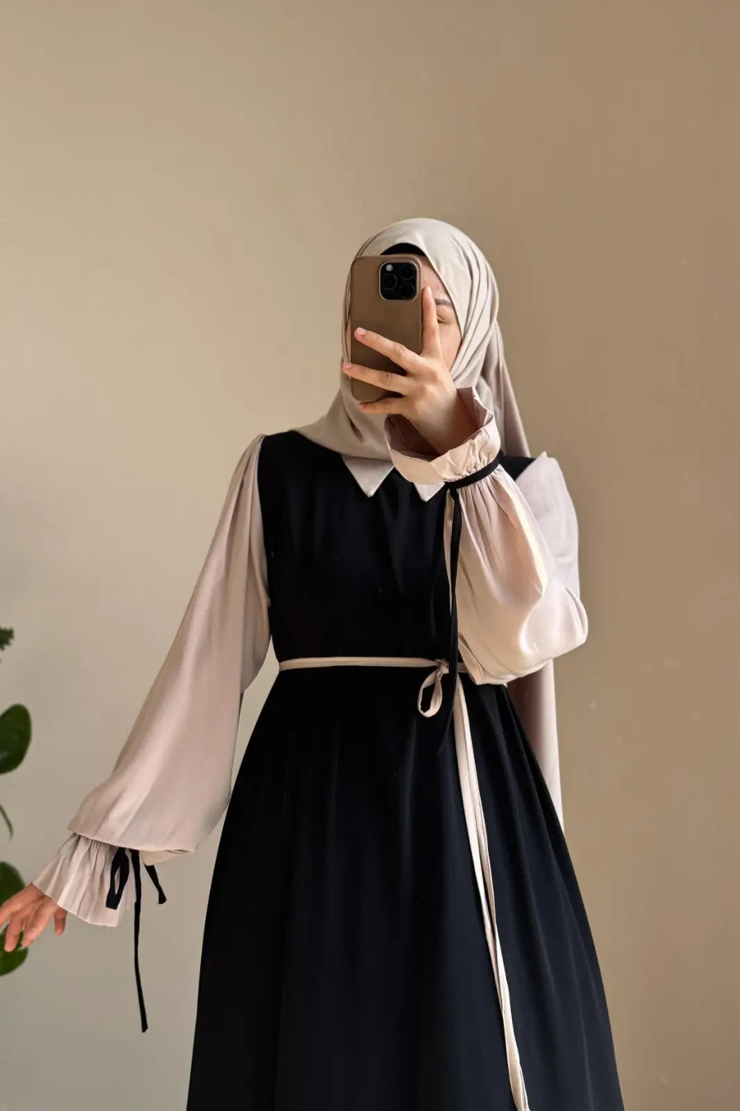Abaya for Women with Belt & Stroller | Collar Abaya in Soft Wool Peach Fabric | Ready to Wear Abaya